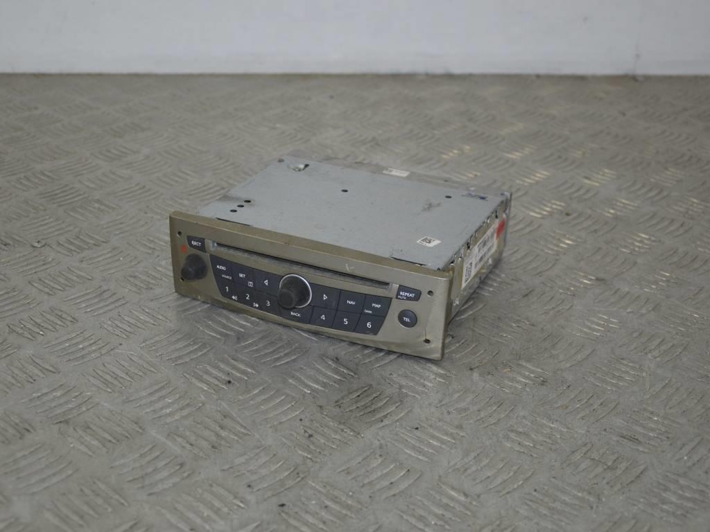 Магнитола Renault Scenic 2 (2003-2009) 281156238R