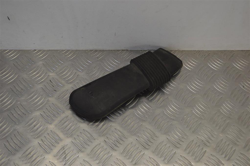 Воздухозаборник Renault Megane 3 (2009-2016) 244930002R