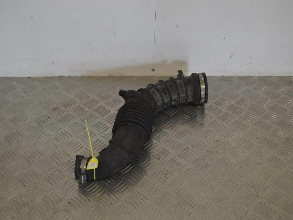 Патрубок турбины Renault Scenic 3 (2008-2015) 8200750731
