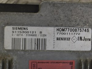 Блок управления двигателем Renault Megane 1 (1996-2002) 7700875745, 7700111772, S115300121